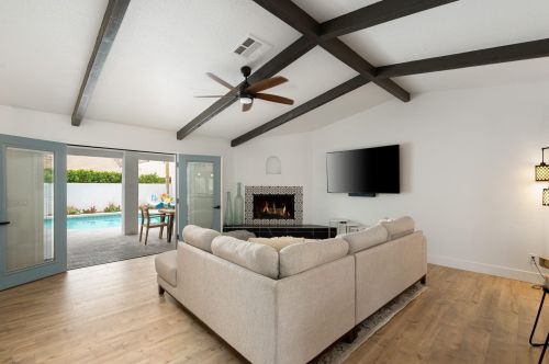 54404 Avenida Madero, La Quinta CA  92253-3620 exterior
