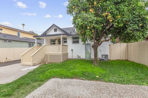 596 Mountain View St, Altadena CA  91001-4921 exterior