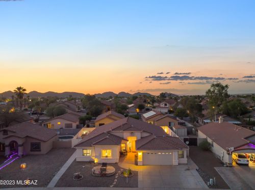 6952 Tacna Dr, Tucson AZ 85743-1422 exterior