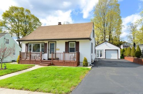 79 Rowe Pl, Bristol, CT 06010-6715