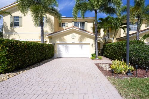 4854 Cadiz Cir, West Palm Beach, FL 33418-8982