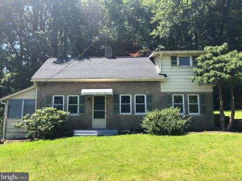 2962 Harmonyville Rd, Marsh, PA 19520-8900