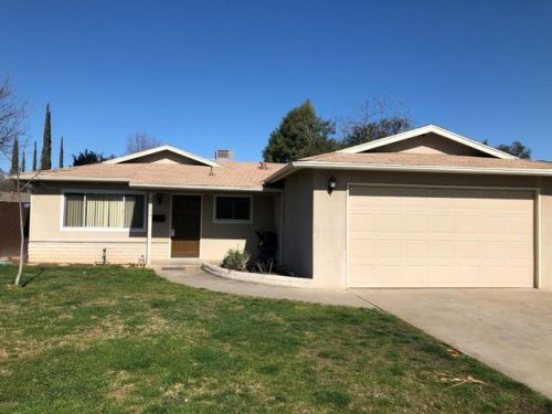 3054 Santa Ana Ave, Fresno, CA 93722-4038