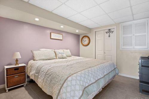 80 Settlers Ridge Rd, Milford CT  06460-3772 exterior