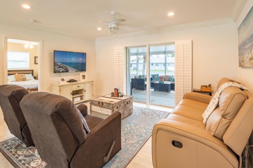 1140 Lake Clarke Dr, West Palm Beach FL  33406-5329 exterior