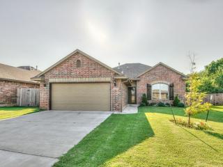 3509 Tecumseh Dr, Yukon, OK 73099-4319