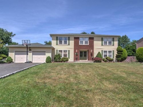 71 Concord Dr, East Freehold, NJ 07728-4228