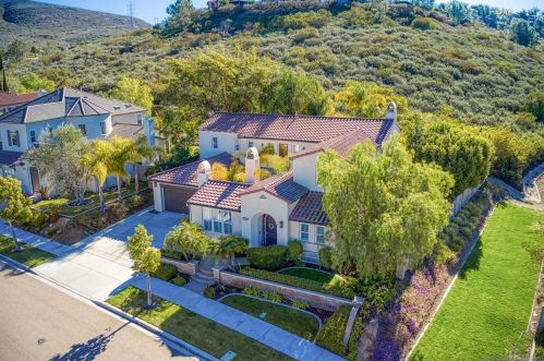 7432 Circulo Sequoia, Carlsbad CA 92009-8467 exterior