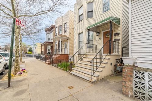 1903 Wallace Ave, Bronx, NY 10462-3208