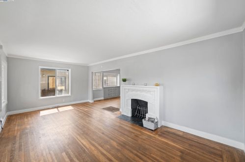 6035 Holway St, Oakland CA  94621-4137 exterior