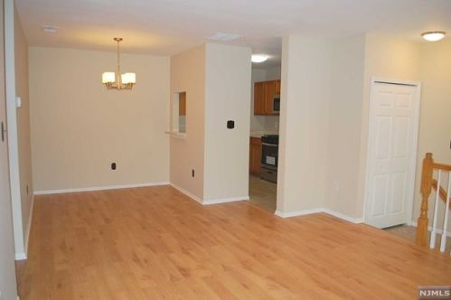 1041 Cumberland Ct, Mahwah NJ  07430-1361 exterior