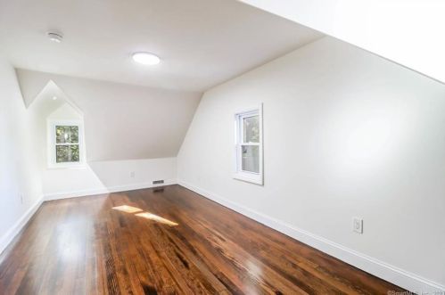 214 Berkshire Rd, Sandy Hook CT  06482-1548 exterior