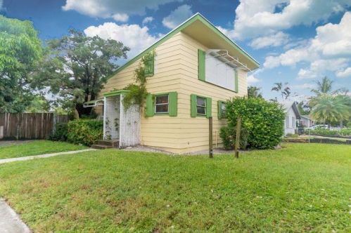 302 1st Ave, Delray Beach FL  33444-3804 exterior
