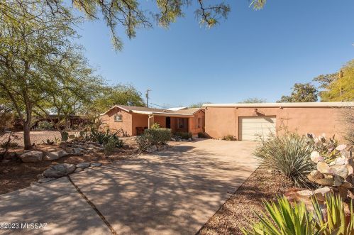 2539 Treat Ave, Tucson, AZ 85716-2466