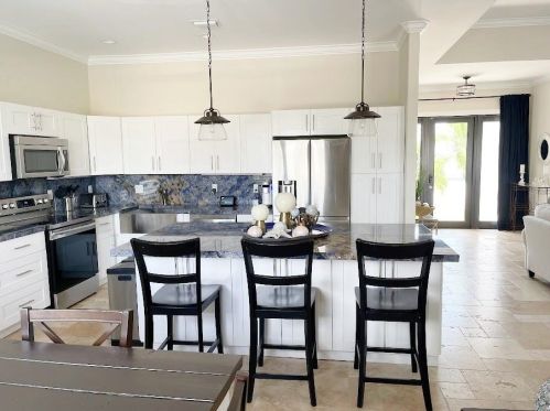 1090 Cara Ct, Marco Island FL  34145-4563 exterior