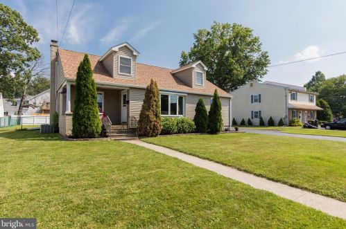 315 Line St, Lansdale, PA 19446-2718