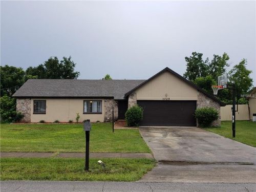 1025 Angora St, Deltona, FL 32725-7207