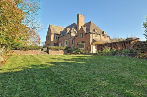 5734 Woodland Rd, Pittsburgh, PA 15232-2818