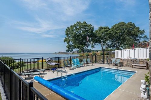 20 Jordan Cove Rd, Waterford CT  06385-3227 exterior