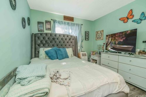 129 69th Way, Long Beach CA  90805-1237 exterior