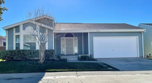 20008 Emerald Creek Dr, Santa Clarita, CA 91351-5770