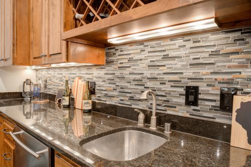 1410 Bristlecone Dr, Chenequa WI  53029-8653 exterior