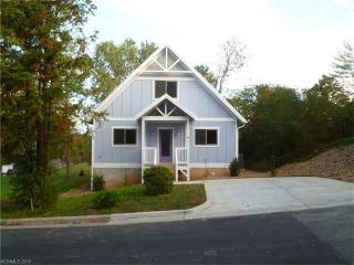 94 Downing St, Asheville, NC 28806-3523
