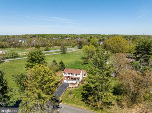 10624 Cavalcade St, Great Falls VA  22066-2427 exterior