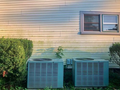 921 Hawkins Ave, Lake Grove NY 11755-1627 exterior