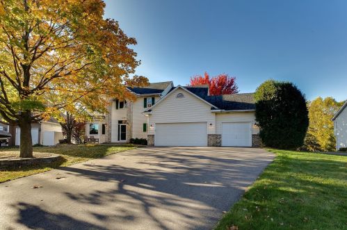 8099 Boulder Ridge Rd, Saint Paul, MN 55125-3026