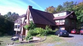 1 Mountain St, Monmouth Hills, NJ 07732-1845