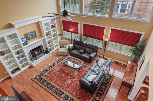 15609 Ryder Cup Dr, Haymarket VA  20169-6160 exterior