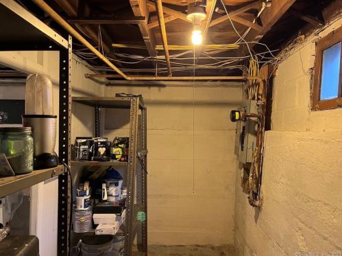 42 Elm St, Norwich CT  06351-2316 exterior