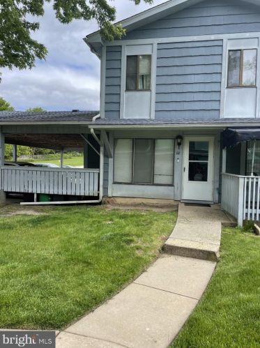 88 Woodway Dr, West Deptford, NJ 08066-2422
