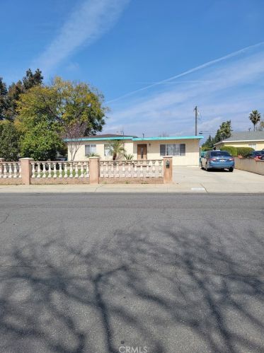964 Rosewood Ct, Ontario, CA 91762-1835
