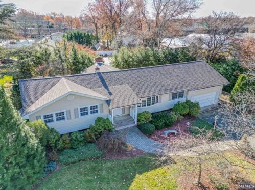 1 Prince Rd, Parsippany NJ  07054-4822 exterior