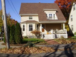 18 Meredith Ave, Newton, MA 02461-1347