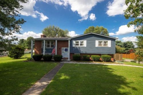 260 Mocks Creek Dr, Danville, KY 40422-9255
