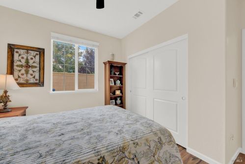 8001 Finchley Ct, Vacaville CA  95687-8253 exterior