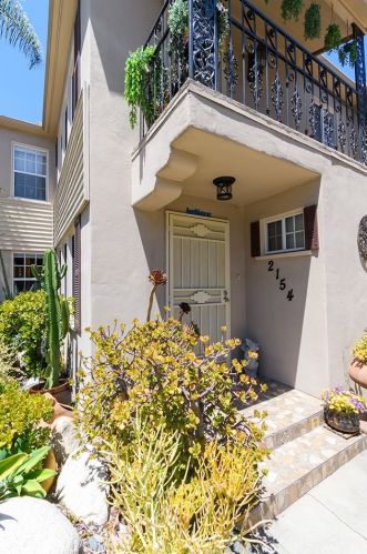 2154 Pine Ave, Long Beach, CA 90806-4718