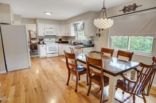 6117 Redbud Ct, Florence, KY 41042-1058