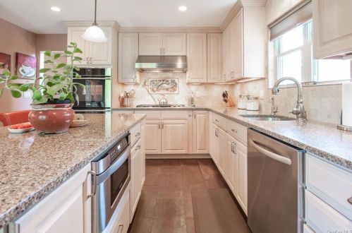 30 Scott Rd, Mahopac NY  10541-2761 exterior