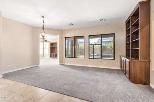 295 Montego Dr, Casa Grande, AZ 85122-5184
