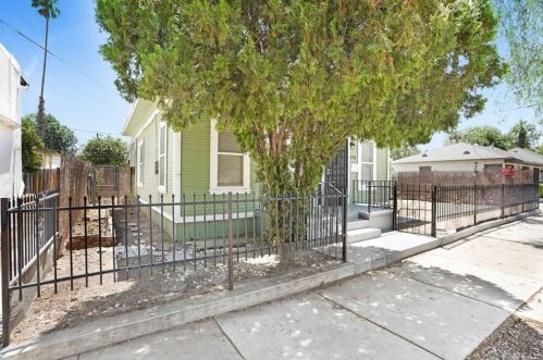 3736 Cedar St, Riverside, CA 92501-3134