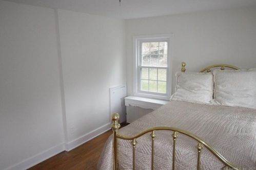 209 Commonwealth Ave, New Britain CT 06053-2402 exterior