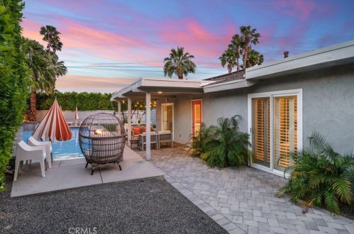 1120 Louise Dr, Palm Springs CA  92262-3209 exterior