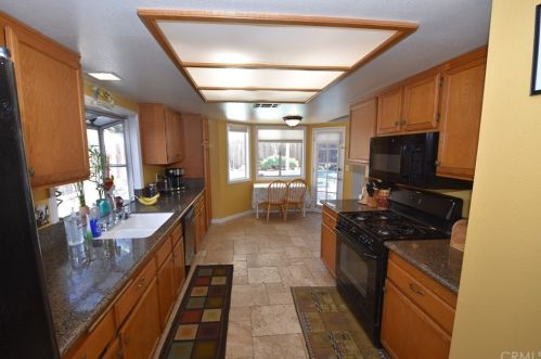 3555 Cherry Blossom Ln, Lake Elsinore CA  92530-1844 exterior