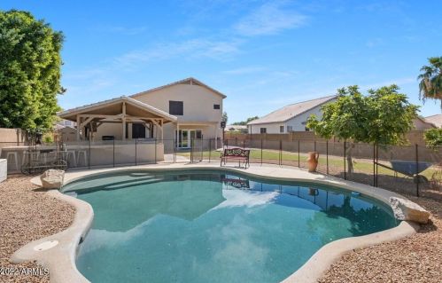 1424 Monterey St, Gilbert, AZ 85233-8437