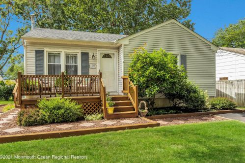 1221 Curtis Ave, Point Pleasant Beach, NJ 08742-3517