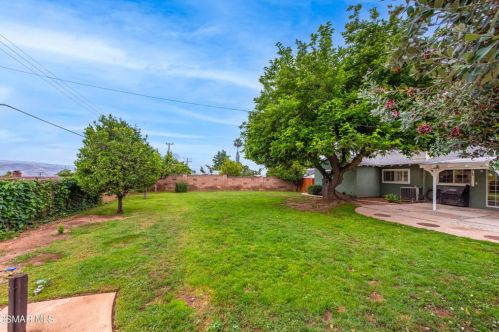 3360 Big Spg Ave, Simi Valley CA 93063-1316 exterior